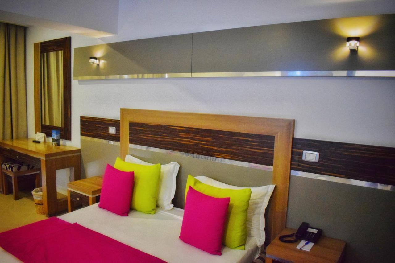 Marina Prestige Tabarka Hotel Bagian luar foto