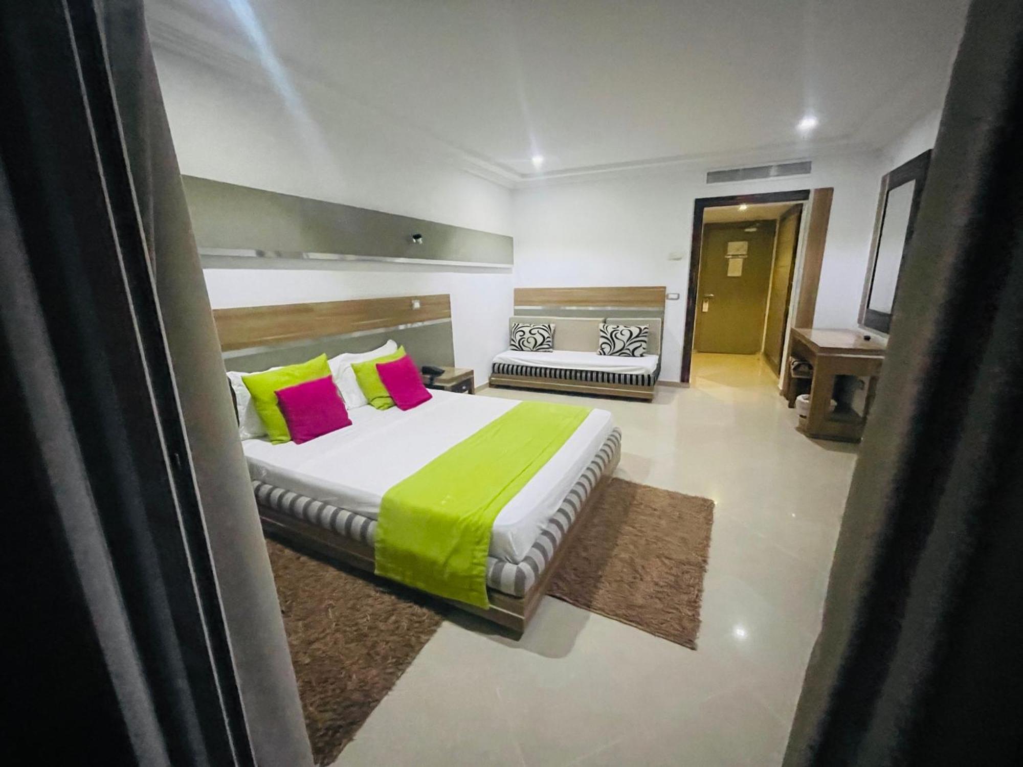 Marina Prestige Tabarka Hotel Bagian luar foto