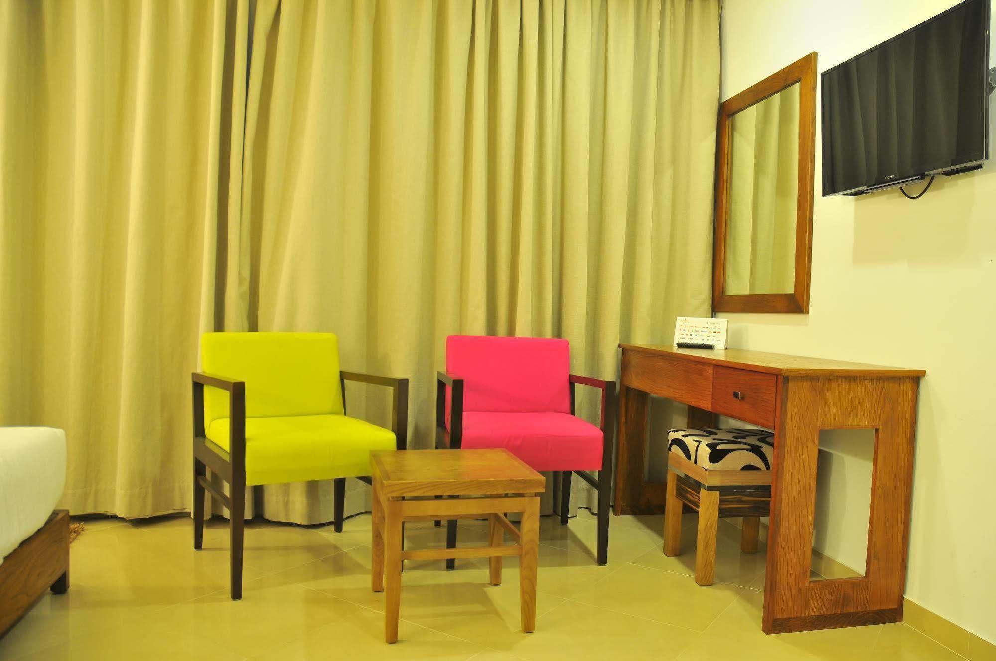 Marina Prestige Tabarka Hotel Bagian luar foto